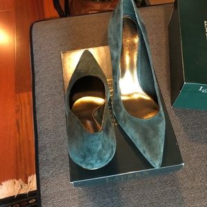 Ralph Lauren forest green suede pumps